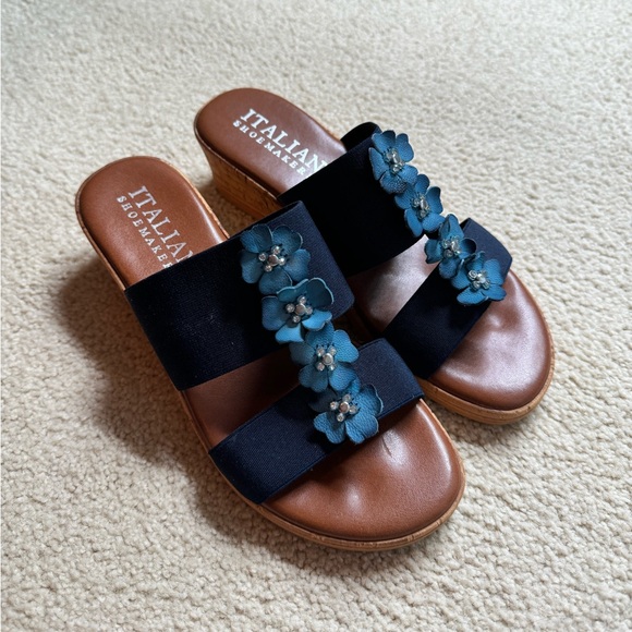 Blue Floral Wedges Size 7.5 - Picture 1 of 5